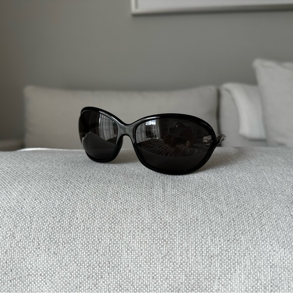 Tom Ford Jennifer Soft Oval Shaped Sunglasses Dark Gray/Blue Gradient 100 UV - Picture 2 of 6